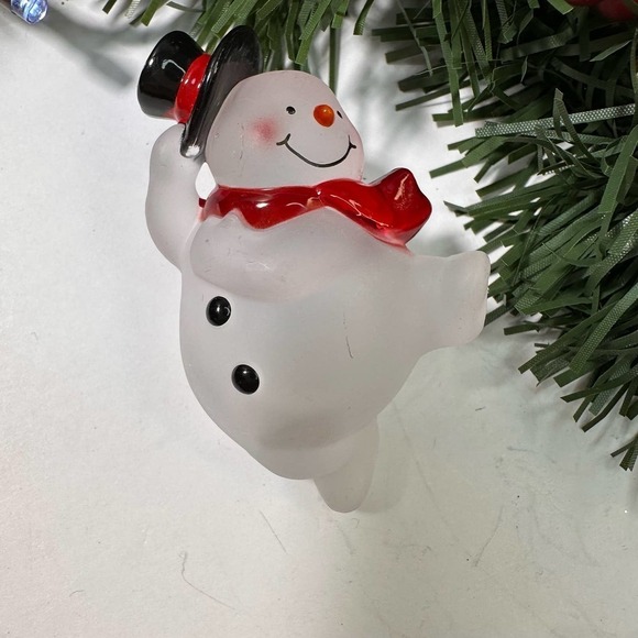 Vintage Light-Up Frosty the Snowman Pin | Christmas Brooch - Picture 6 of 6